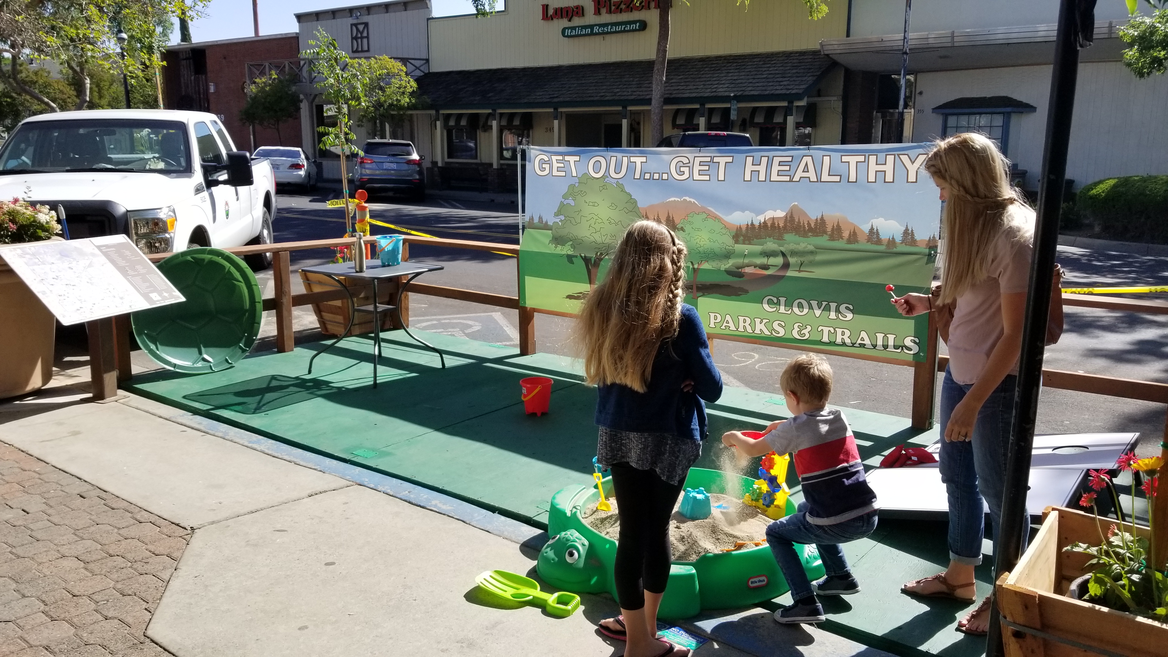 An image of an outdoor plaza